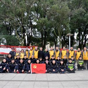 元宵佳节的沿江人